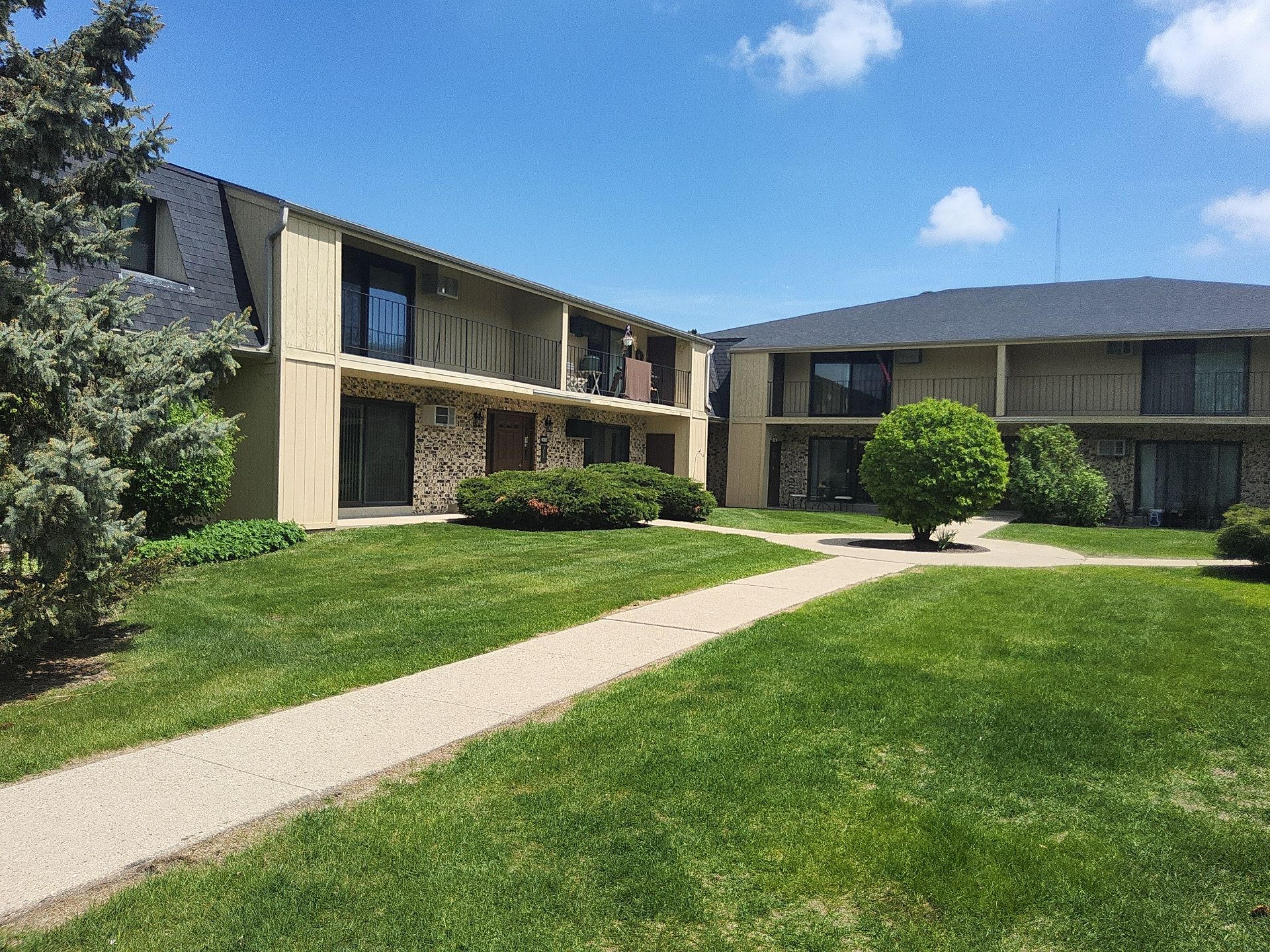West Allis apartment building exterior and courtyard